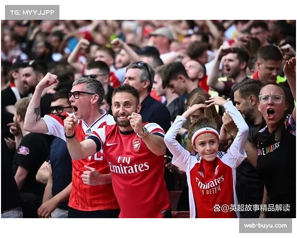 更衣室通道视角:图赫尔与阿尔特塔赛后简短握手交流 更衣室通道视角:图赫尔与阿尔特塔赛后简短握手交流